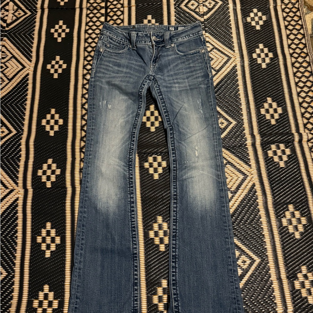 Miss Me jeans size 27 inseam 31 nice style design and look